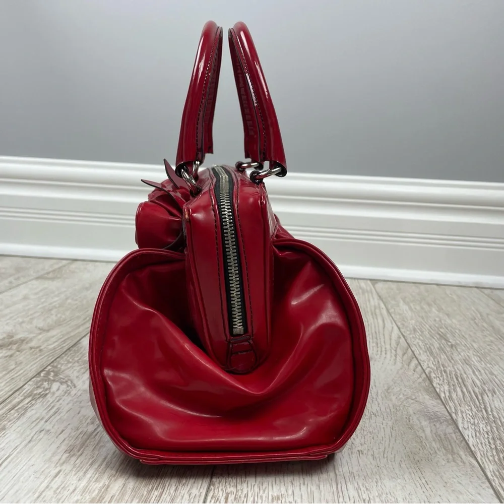 Authentic Valentino Garavani Lacca fleur red bag - Picture 3 of 12